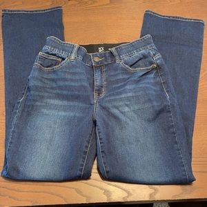2/$15 Curvy sculpting bootcut jeans NWOT